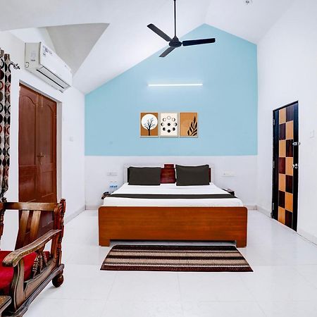 Oyo Flagship Triple Beach Guest House Benaulim Exterior photo