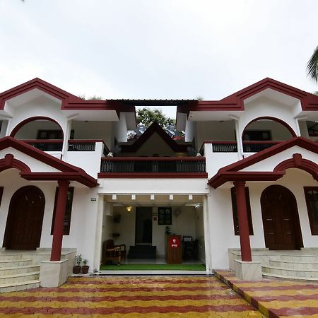 Oyo Flagship Triple Beach Guest House Benaulim Exterior photo