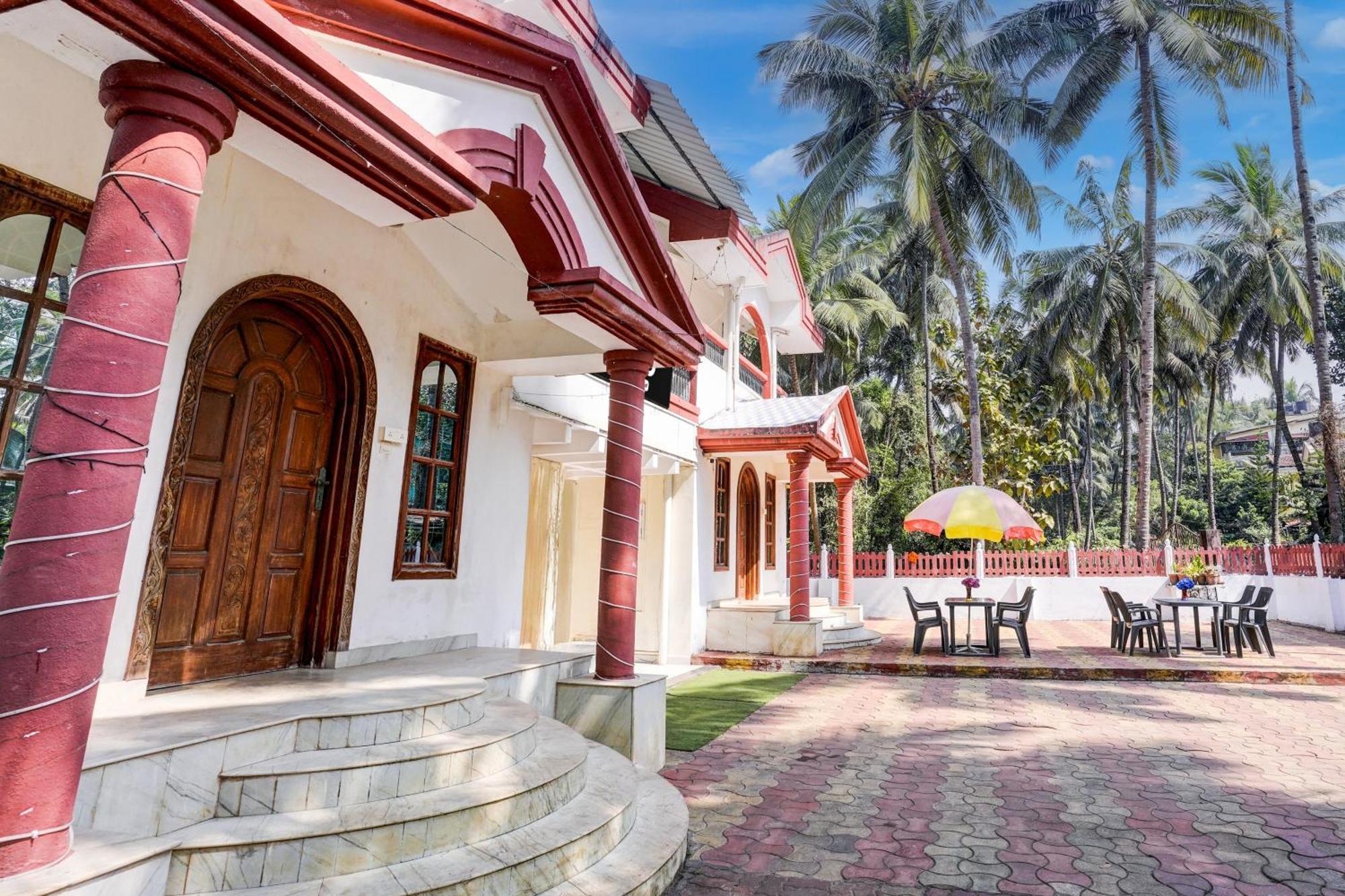 Oyo Flagship Triple Beach Guest House Benaulim Exterior photo
