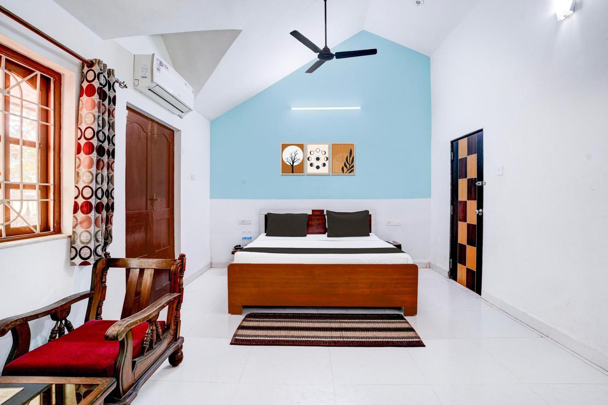 Oyo Flagship Triple Beach Guest House Benaulim Exterior photo