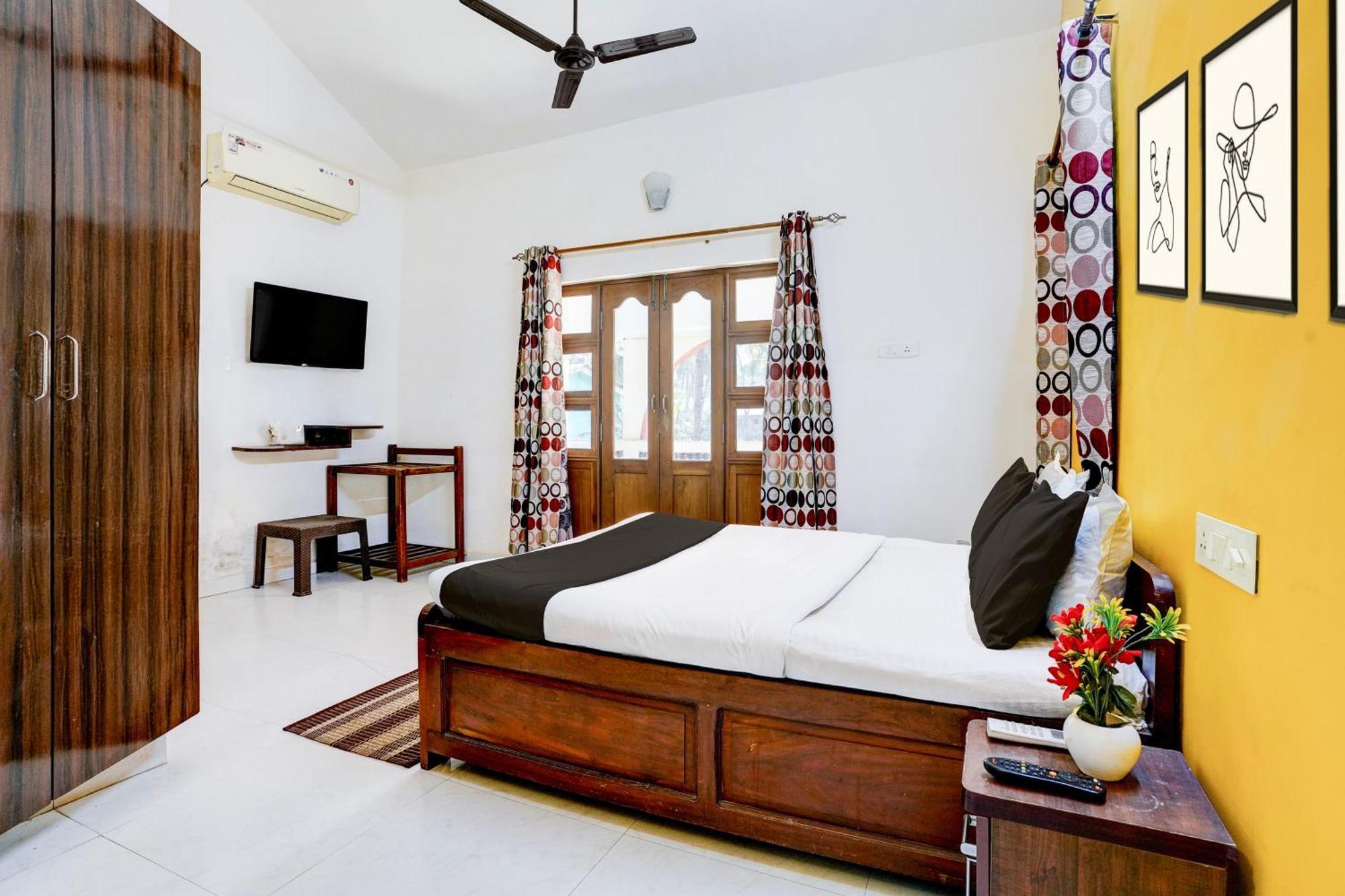 Oyo Flagship Triple Beach Guest House Benaulim Exterior photo