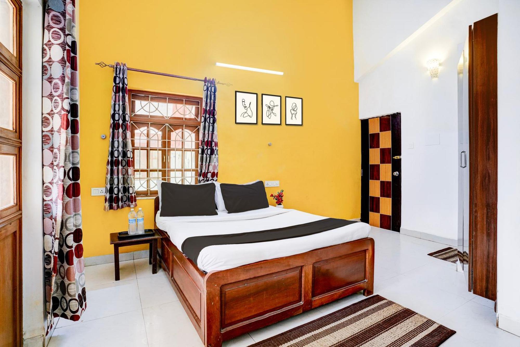 Oyo Flagship Triple Beach Guest House Benaulim Exterior photo