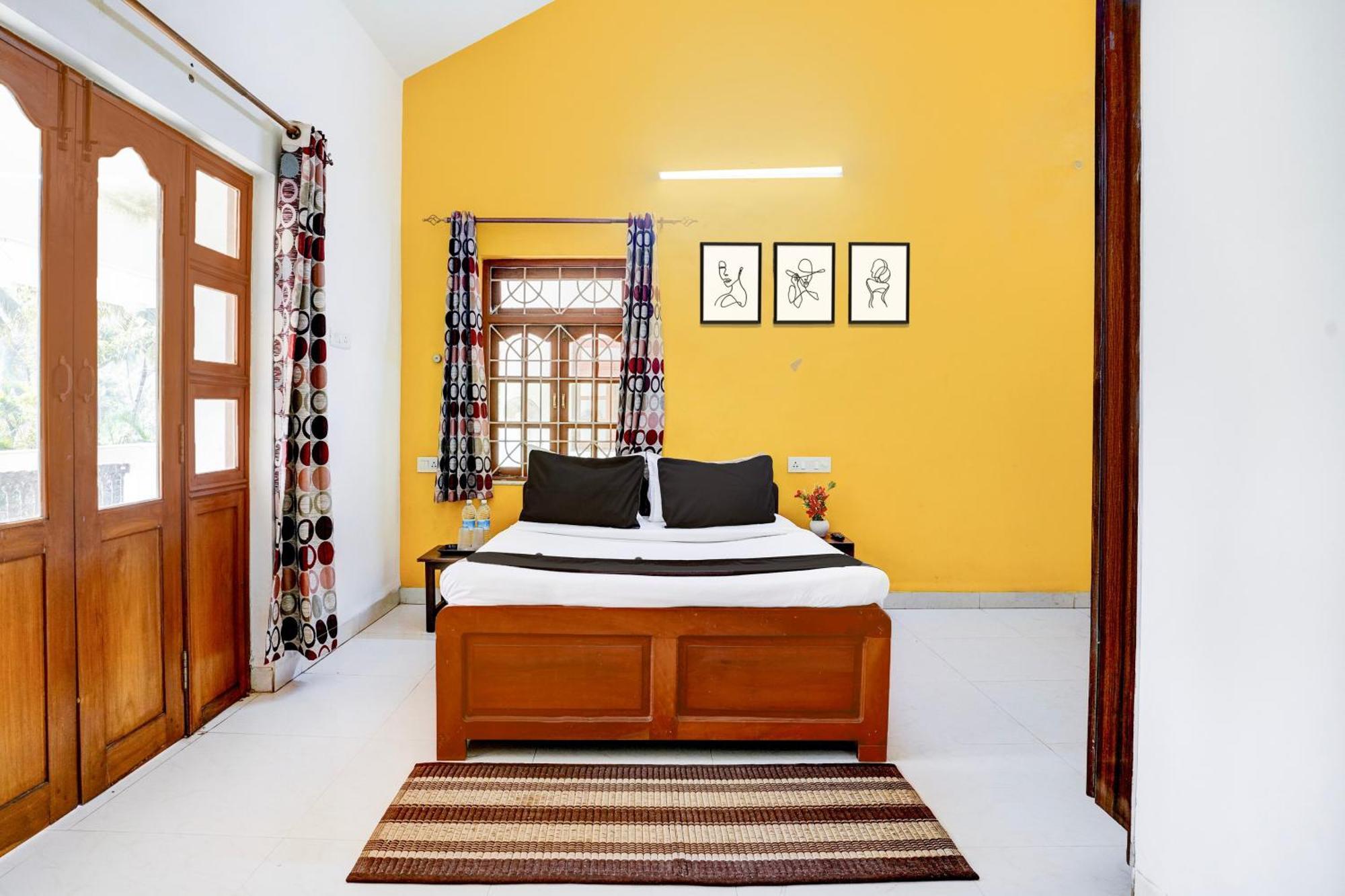 Oyo Flagship Triple Beach Guest House Benaulim Exterior photo