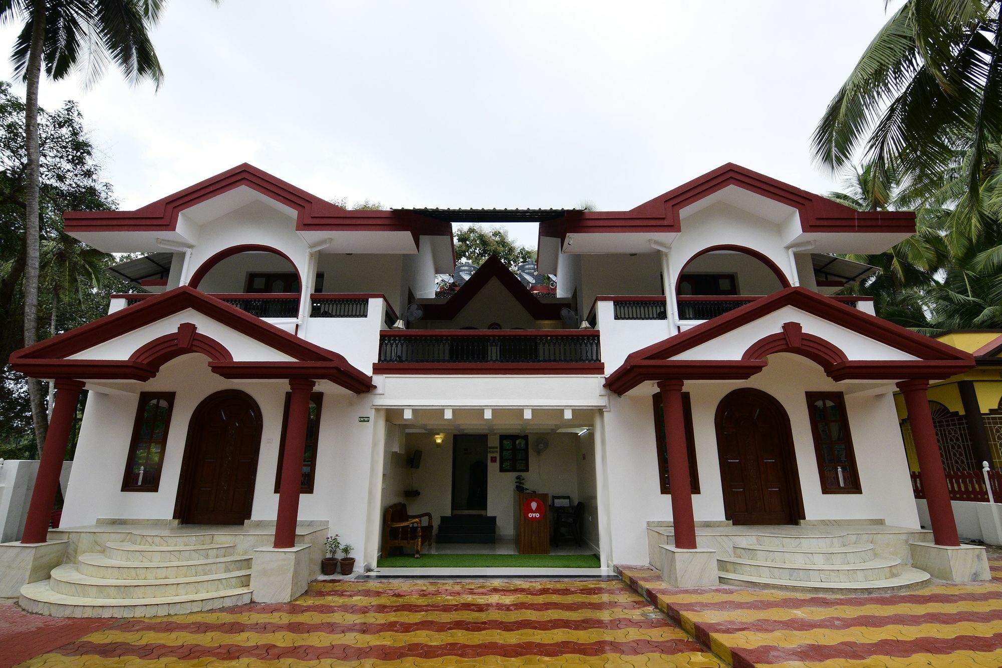 Oyo Flagship Triple Beach Guest House Benaulim Exterior photo